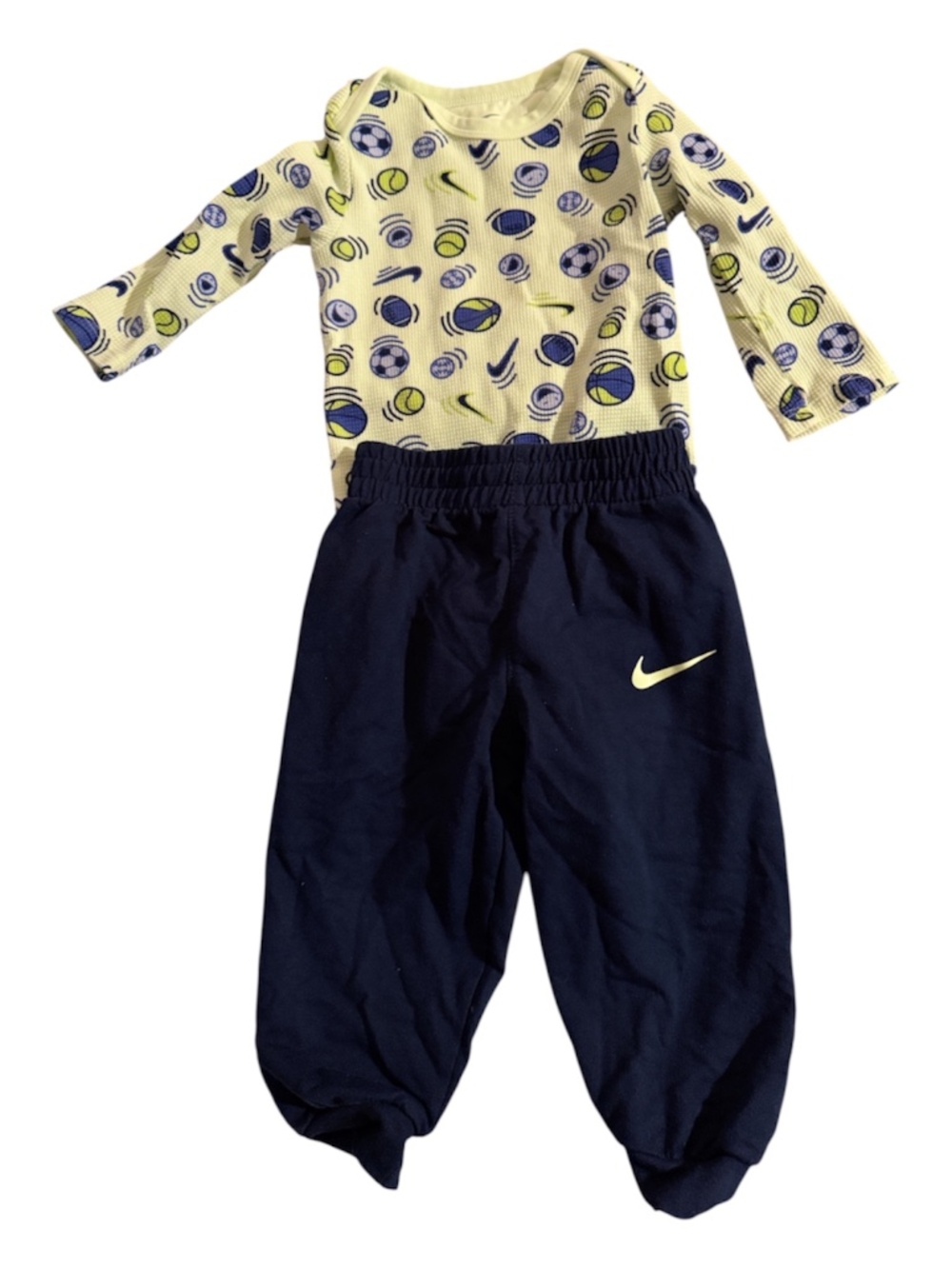 Boys Jordan Sweatpants and Nike Two - 2 Pc Sets 18 months - Picture 4 of 4